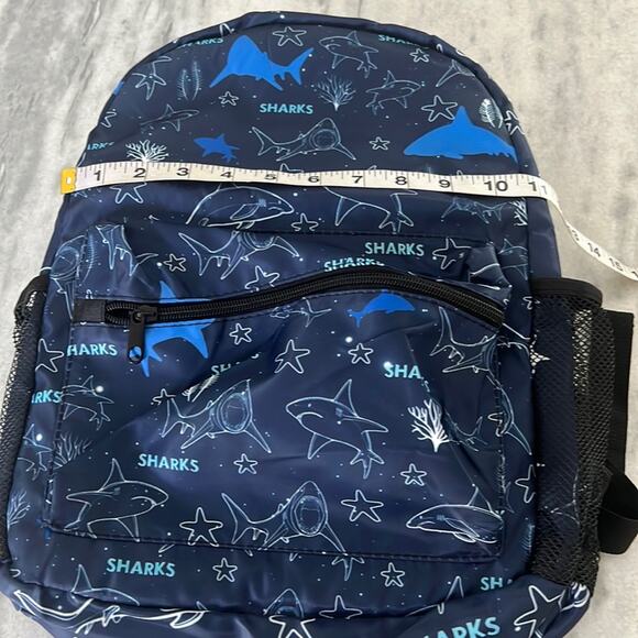 Shark Print Child’s Backpack New without Tags Lightweight Back to School - Picture 6 of 7